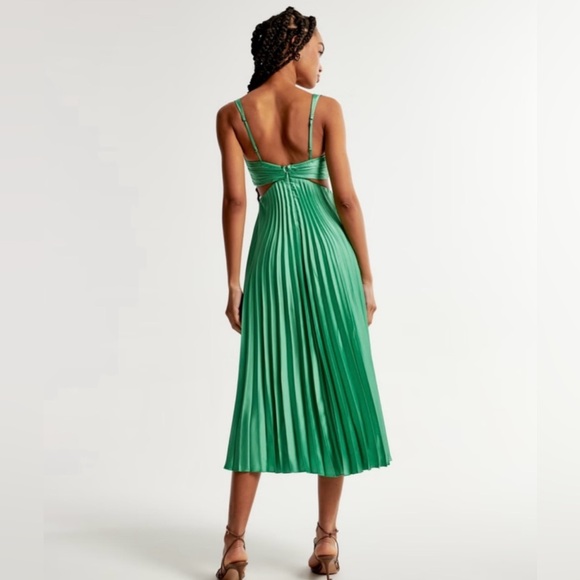 Abercrombie & Fitch Giselle Pleated Cut Out Maxi Dress - Size Large - Picture 3 of 7